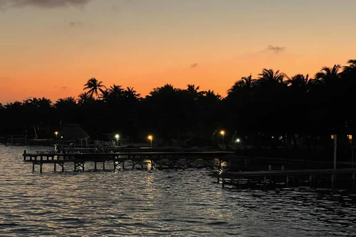 White Sands Cove San Pedro  Exterior foto